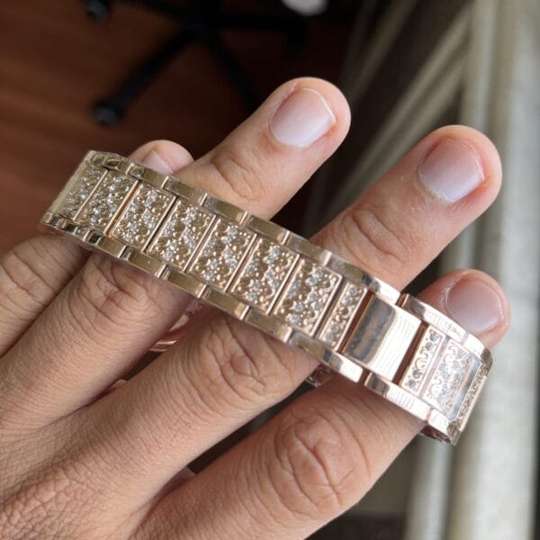 Fossil Gen 9 Diamond Edition Smartwatch with Wireless Charger – Gold Diamond-Studded Straps - Image 3