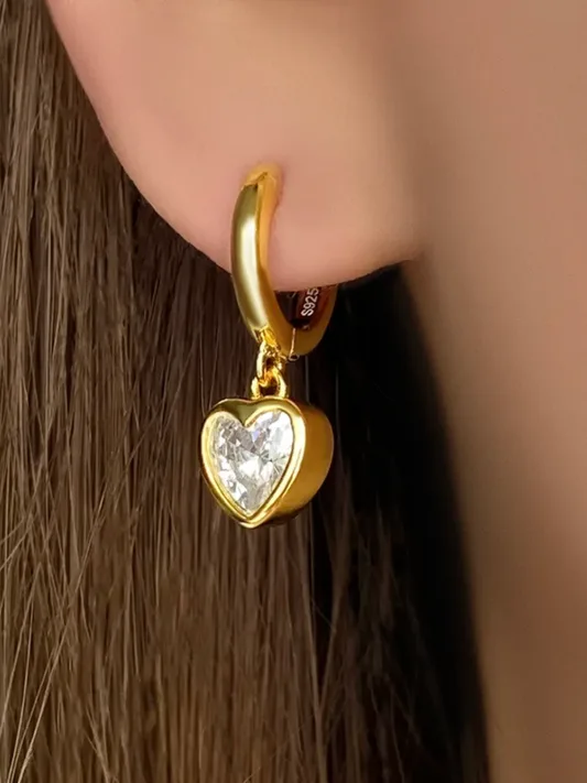 Sleek Solitaire Heart Dangle Earrings – 18K Gold Finish & Everyday Ready - Image 2