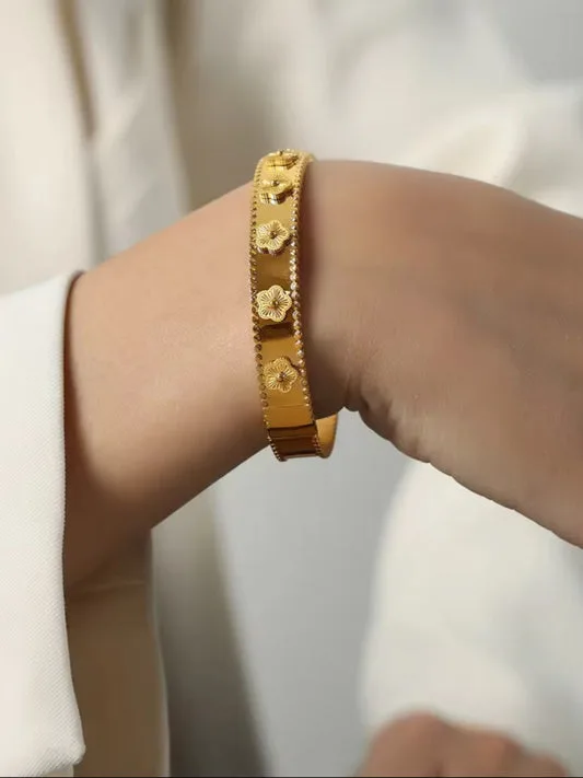 18K Gold Plated Flower Bangle