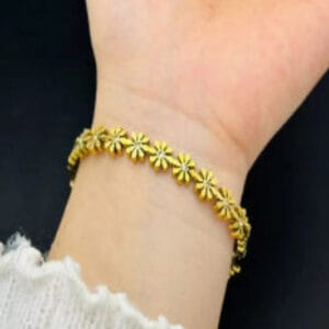 18K Gold Plated Dainty Daisy Bangle