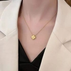 Dainty Clover Pendant